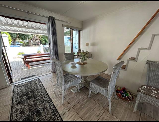 2 BEDROOM TOWNHOUSE FOR SALE IN PARADISE BEACH